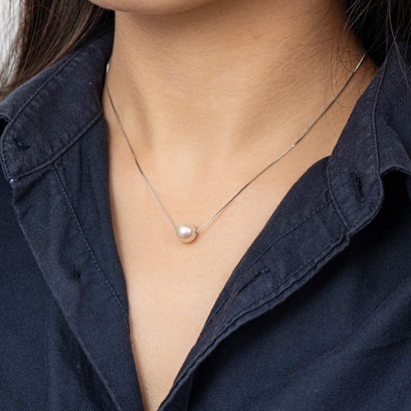 Jewelry - Pearl necklace on a sterling silver chain